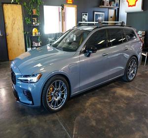 PRÊT À EXPÉDIER LHD/RHD 2022 VOL-VO V60 RECHARGE T8 POLESTAR ENGINEERED 415-HP PLUG-IN HYBRID POWERTRAIN AWD - Product Image 1