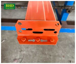 ระบบจัดเก็บสินค้าแบบชั้นวางเหล็กแบบ Heavy-Duty สีตามสั่งของ BHD เวียดนาม แบบ 3-Pin พร้อมชั้นวางแบบ Selective Pallet Rack ดีไซน์ Teardrop มาตรฐานสหรัฐอเมริกา - Product Image 2