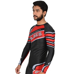 เสื้อกีฬารัดรูปแขนยาวสำหรับผู้ชายเสื้อรัชการ์ดแบบกำหนดเอง odm/oem mma/bjj ชุดออกกำลังกายทางการแบบถักดิจิตอลเป็นมิตรกับสิ่งแวดล้อม - Product Image 2