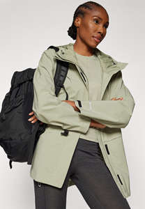 Qualité supérieure personnalisé Safari femmes Altbound Softshell veste prix usine manches longues et coupe-vent course vestes de plein air - Product Image 4