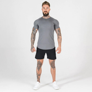 T-shirts de compression unis pour hommes de couleur unie pour vêtements d'extérieur/T-shirts de compression pour hommes teints en plaine de nouveau style pour le fitness - Product Image 2