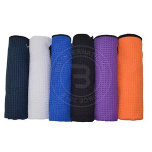 Serviette de golf en tissu gaufré de qualité supérieure, durable, à absorption rapide, pour le nettoyage de l'équipement - Product Image 4