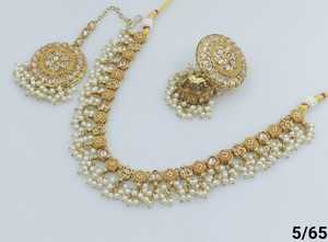 Flor de lujo chapado en oro tradicional Motipearl Kundan tachonado gargantilla collar Jumkha pendiente Mangtika conjunto y conjunto de joyería para mujer - Product Image 6