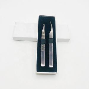 แหนบต่อขนตาสแตนเลสแยกแหลมอย่างยั่งยืนสำหรับขนตาเพิ่มวอลลุ่มสีดำโลโก้ตามสั่ง - Product Image 6