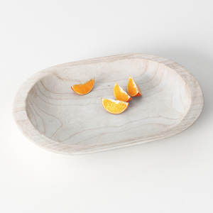Bol à pâte rectangulaire en bois de manguier avec design vintage sculpté à la main et coins arrondis, parfait pour le style culinaire moderne - Product Image 1