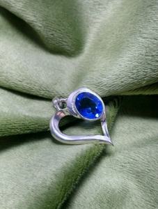 Meilleur pendentif en argent sterling 925 avec tanzanite en forme de cœur, bijoux romantiques de guérison, design floral, bijoux unisexe, cadeau - Product Image 4