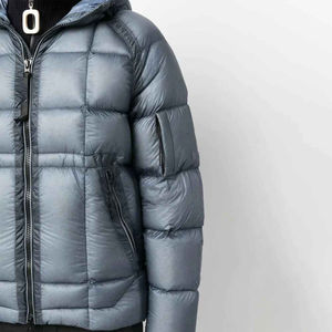 Bulk <b>sale</b> men's puffer jacket, solid color, quick dry, waterproof, cotton-lined, polyester interior, <b>zipper</b> closure. - Product Image 3