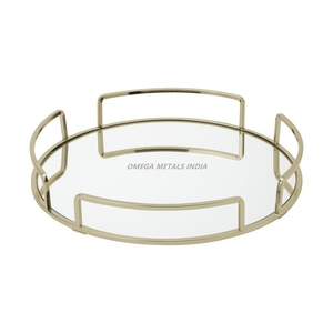 Charmant plateau de service rond beige avec bord décoratif et base robuste idéal pour présenter des gâteaux et améliorer les paramètres de table - Product Image 5