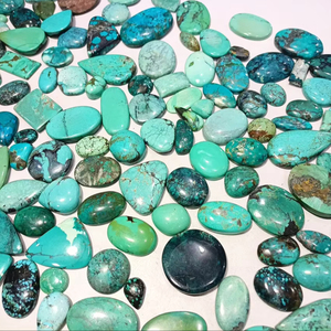 หินพลอยเจียระไนแบบหลวมทำจากแร่หินเทอร์ควอยซ์ธรรมชาติที่หายากหลากชนิดสำหรับใส่เครื่องประดับ - Product Image 1
