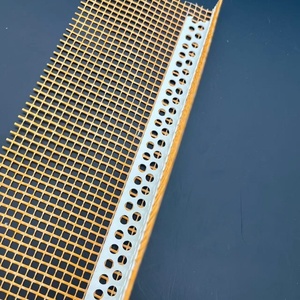 Perfil de Esquina con Malla, Disponible en Longitudes de 2.5m, Utilizado para Reforzar Ángulos de 90 Grados en la Estructura de la Construcción - Product Image 1