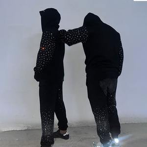 Personalizado diseño reflectante bordado Logo Jogger traje chándales espacio algodón sudaderas con capucha y pantalones de chándal conjunto Rhinestone chándal hombres - Product Image 4