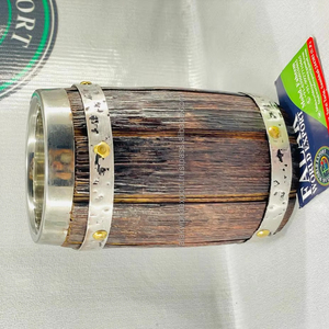 Chope rustique pour les amateurs de bière, les garçons d'honneur et les fans de vikings Chope à bière en bois fabriquée à la main de Falak World Export - Product Image 1