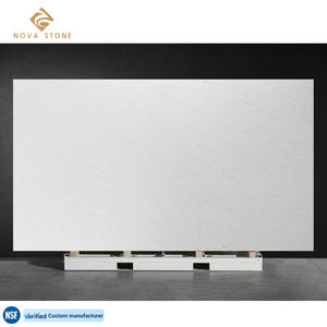 NV903 Pierre de quartz d'ingénierie Gris de Carrare Ingénierie d'hospitalité Évier nécessitant peu d'entretien Dalle de quartz de paillasse - Product Image 1