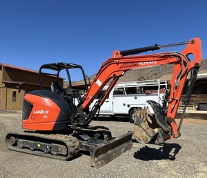 Miniexcavadora U48-5 2022: Rendimiento y Precisión con Giro de Cola Cero - Product Image 1