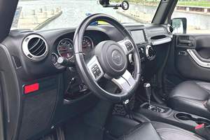 Jeep Wrangler Unlimited Rubicon Hard Rock 4x4 V6 2015 d'occasion en bon état, modifié pour le tout-terrain, provenance sud des États-Unis - Product Image 4