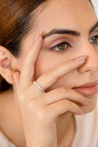 Anillo elegante de oro macizo de 18kt con diamantes reales, joyería fina ODM para mujer, anillo OEM al por mayor a la venta, proveedor indio de joyería - Product Image 5