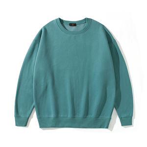 Perfecto para un jogging elegante o un conjunto informal de jeans y chaqueta personalizados para hombre, primavera y otoño - Product Image 1