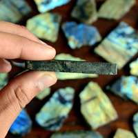 Plaque de labradorite naturelle multicolore à effet feu, tranche de cristal à spectre complet, cristal de guérison arc-en-ciel de Madagascar, pierre précieuse en vrac