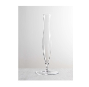 Florero de Vidrio de Diseño para un Estilo de Hogar Contemporáneo que Ofrece una Forma Artística y un Aspecto Transparente Elegante - Product Image 1