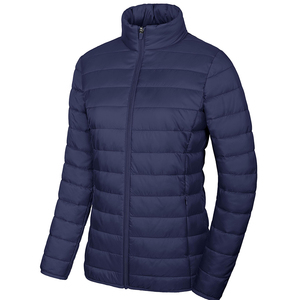 Chaqueta acolchada de color personalizado para mujer, abrigo de invierno acolchado de alta calidad para aislamiento de clima frío y chaqueta para exteriores - Product Image 1