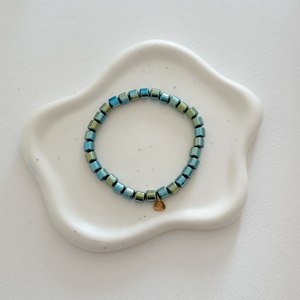 Bracelet tendance en acier inoxydable avec perles métalliques bleu-vert design élastique pour les fêtes - Product Image 3