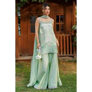 Ensemble chemise et dupatta en satin sans bretelles, élégant et éco-responsable, pour le printemps/été - Product Image 6