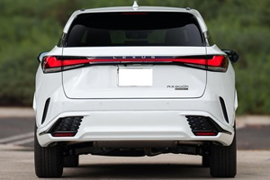 Offre exceptionnelle : Lexus RX 500h F Sport Performance d'occasion 2023 - PRÊT À EXPÉDIER - Product Image 6