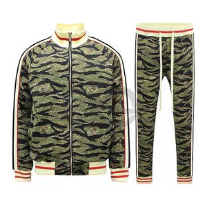 Chándal con costuras de colores en contraste, ropa de entrenamiento para correr, trajes para correr con estampado de estilo Hip Pop, chándal personalizado para hombres - Product Image 1