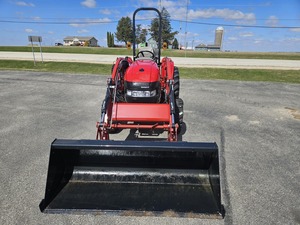Qualité supérieure, original pour tracteur Case IH Farmall 35C, avec moteur, pompe, boîte de vitesses et composants essentiels inclus - Product Image 2