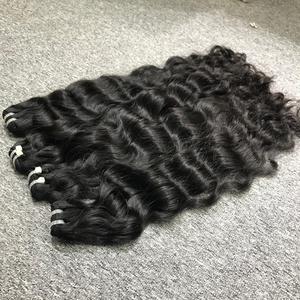 Vente en gros Cheveux Remy Vietnamiens Ondulés Naturels Stylisés Vagues Bundles Bruts Permed Frontal Machine d'extensions de cheveux humains à prix réduit - Product Image 3