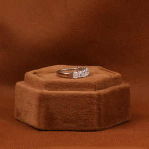 1,8 TCW Lab Grown Cushion Cut Diamond Wedding Band 14KT Oro sólido Classic Certified Nine Diamond Anniversary Anillos de moda - Product Image 6