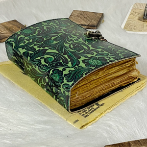 Diario de Cuero con Tapa Dura con Diseño de Flores de Jardín, Cuaderno de Escritura Hecho a Mano, Libro Personalizado con Sombras, Regalo para Hombres y Mujeres, Diario de Brujería de 120 Páginas - Product Image 2