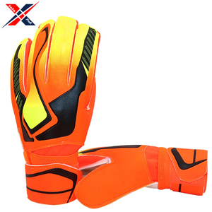 ขายร้อนถุงมือผู้รักษาประตูมืออาชีพนิ้วเท้าป้องกันฟุตบอลฟุตบอลถุงมือผู้รักษาประตูสําหรับขายบรรจุที่กําหนดเอง - Product Image 3