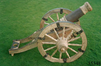 Canon en bois artisanal