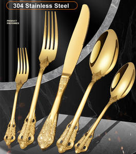 Juego de cubiertos GOLDEN moderno y de primera calidad que ofrece un brillo dorado brillante con una estructura elegante y un agarre estable. - Product Image 2