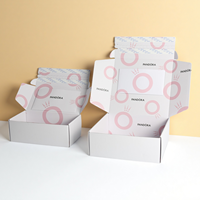 Boîte en papier cadeau en carton kraft de luxe avec doublure et fermeture en éponge robuste pour l'emballage des intimes des femmes