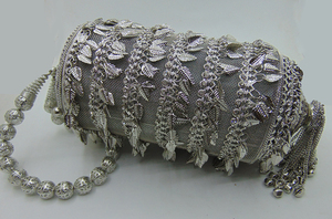 Meilleure vente Vintage Banjara femmes pochette sac à main de haute qualité en métal sac de soirée pour les mariages fêtes doublure en coton en gros - Product Image 4