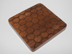 Posavasos de mesa hexagonales de madera de acacia Premium grabados a medida de Tradnary Exim Pvt Ltd Mats & Pads - Product Image 3