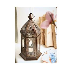 Lanterne Ramadan en métal de qualité supérieure conçue avec une finition de luxe pour une décoration de table pendant les rassemblements Iftar et Suhoor à la maison - Product Image 6