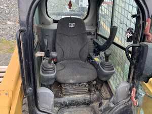 2018 CAT 249D-Compact Track Minicargadora con motor turbo y cabina A/C - Product Image 6