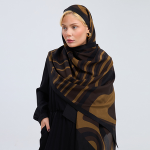 Chal Largo Multifuncional de Seda de Morera 100% Pura con Patrón Moderno de Ondas Abstractas en Tonos Tierra, con Dobladillo Enrollado a Mano - Product Image 2