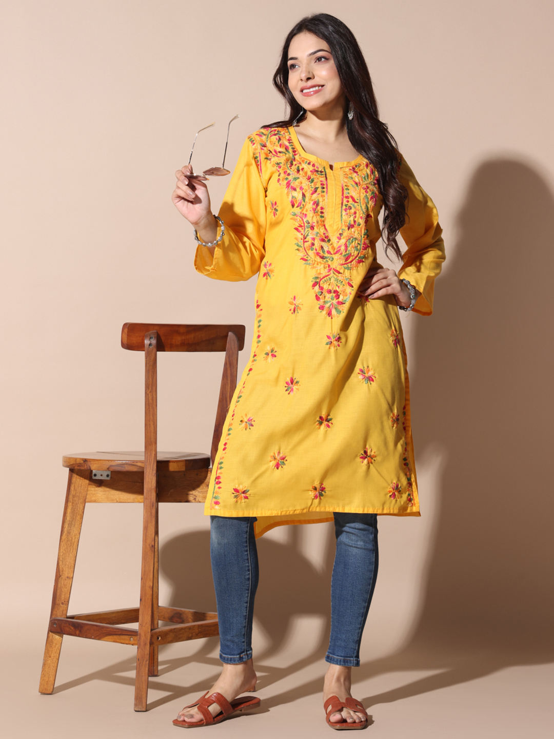 สีเหลือง