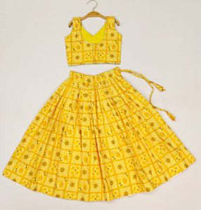 Conjunto de Lehenga Choli Tradicional Amarillo Bandhani Rajwadi de Secado Rápido para Niñas de Shoryam Fashion |   Boda Festiva de Diwali - Product Image 2