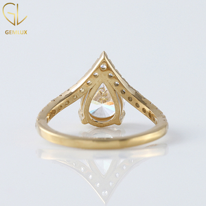 Vente chaude 2CT poire coupe Moissanite diamant Wishbone bague de fiançailles, bague de mariage Chevron, Solitaire avec Accent bague en forme de V - Product Image 4