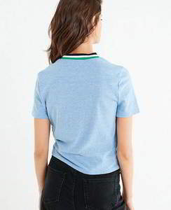 เสื้อยืดผู้หญิงทรงเข้ารูป ผ้าฝ้าย 100% พิมพ์ลายกราฟิก แบรนด์ส่วนตัว รับผลิตเสื้อผ้าแบบสวมใส่สบาย พร้อมป้ายทอสั่งทำจากโรงงาน - Product Image 4