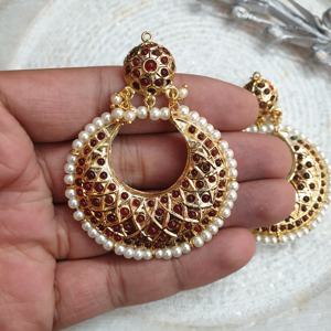 Pendientes de araña bohemios étnicos Jadau Chandbali con piedra de rubí Acero inoxidable y latón para bodas y fiestas - Product Image 6