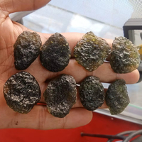 Pierre brute de moldavite de qualité supérieure, naturelle, de Tchèque, pierre de météorite verte, cristaux de moldavite, pierre précieuse verte, artisanat