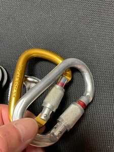 Mousqueton de verrouillage d'alpinisme de haute résistance Attache de style Petzl pour la sécurité extérieure - Product Image 4