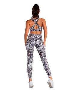 Ensemble de sport pour femmes, soutien-gorge de sport sans couture, leggings et shorts taille haute, ensemble de sport confortable et extensible, vêtements de sport actifs pour les entraînements - Product Image 4