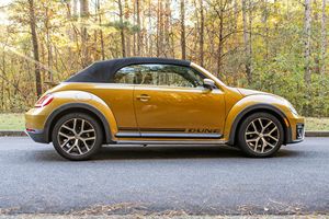 Gran Oferta: Volkswagen Beetle Dune Convertible Usado de 2016, Listo para Enviar - Product Image 6